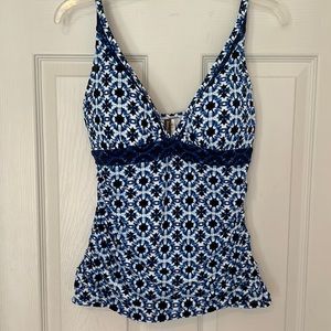 Tommy Bahama Blue Batik print Tankini swim top, size M. EUC, worn 2X.